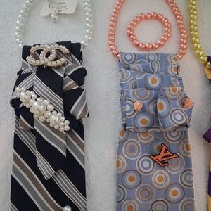 Elegant Black & Cream Pearl Brooch - Designer-Inspired Chic